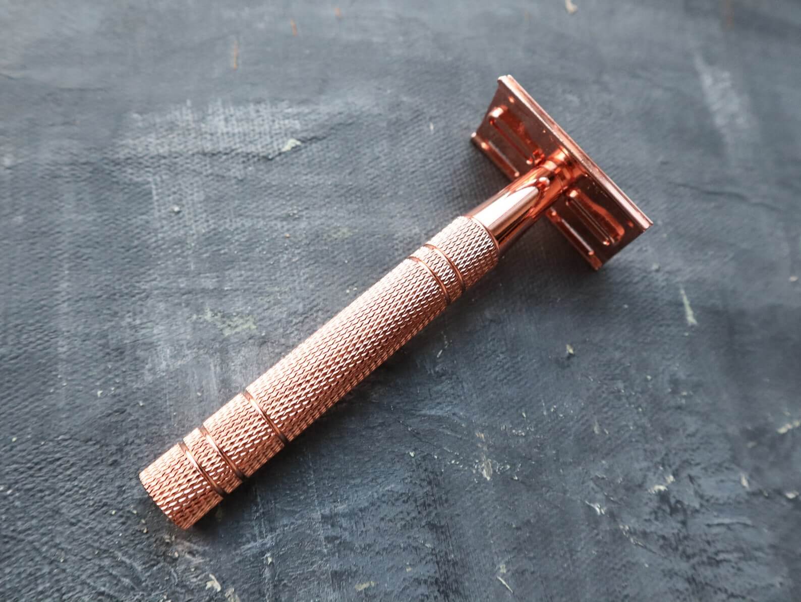 Double Edge Safety Razor - Rose Gold (5 Free Blades)