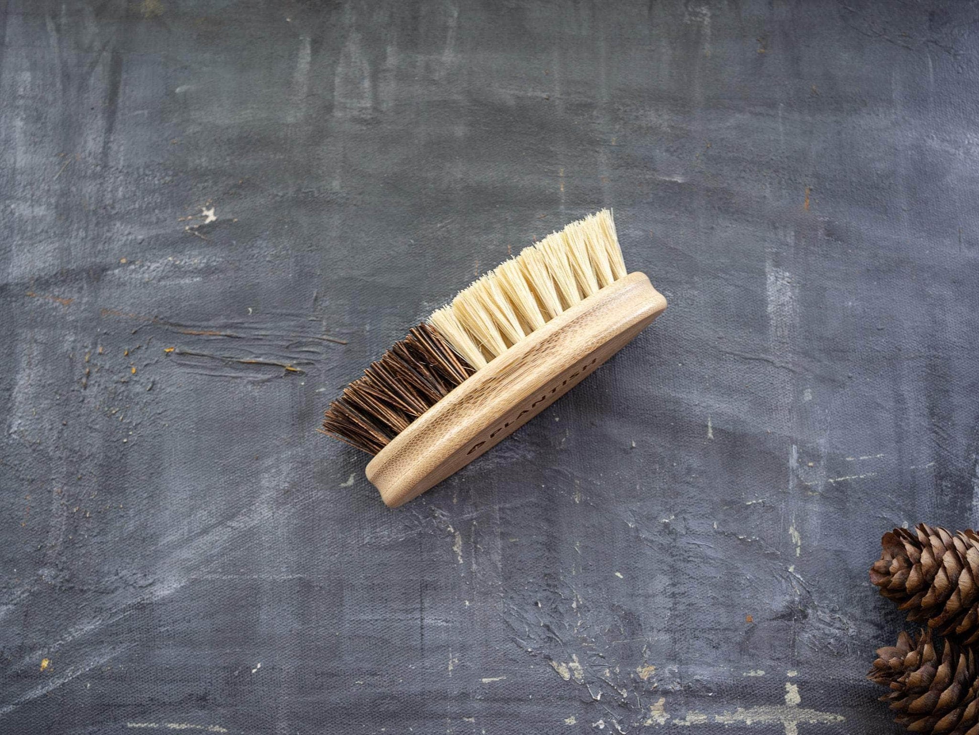 Sisal & Palm Vegetable Brush